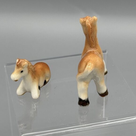 Vtg Glazed Miniature Horse Foal Set Unmarked Porcelain Bone China Ceramic 2" - Picture 4 of 6